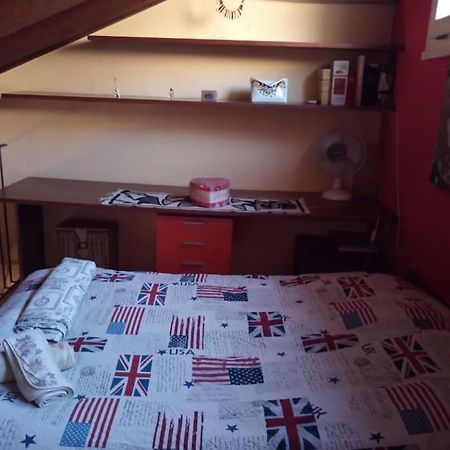 Mansarda Nel Cuore Di Bologne Extérieur photo